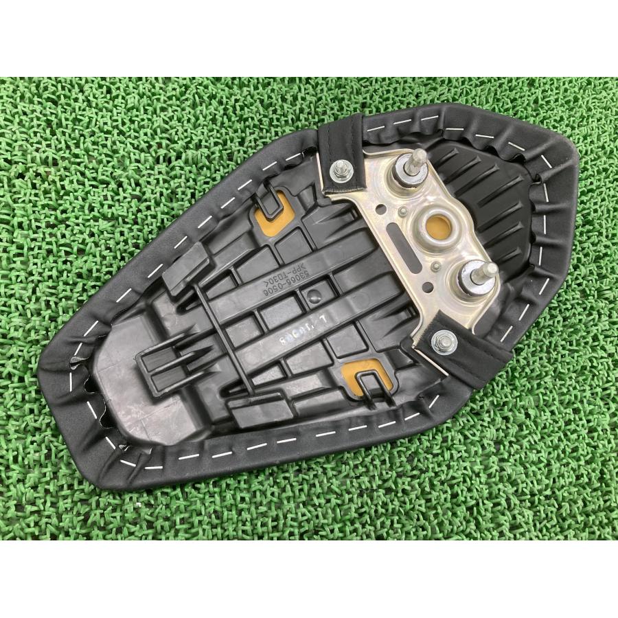カワサキ ZX-10R タンデムシート 53066-0506 純正 中古 バイク カワサキ ZX-10R タンデムシート 53066-0506 純正 中古 バイク
