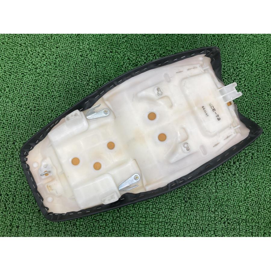 ホンダ（HONDA） CB400SF シート MCE 純正 中古 バイク 部品 NC39 NC42