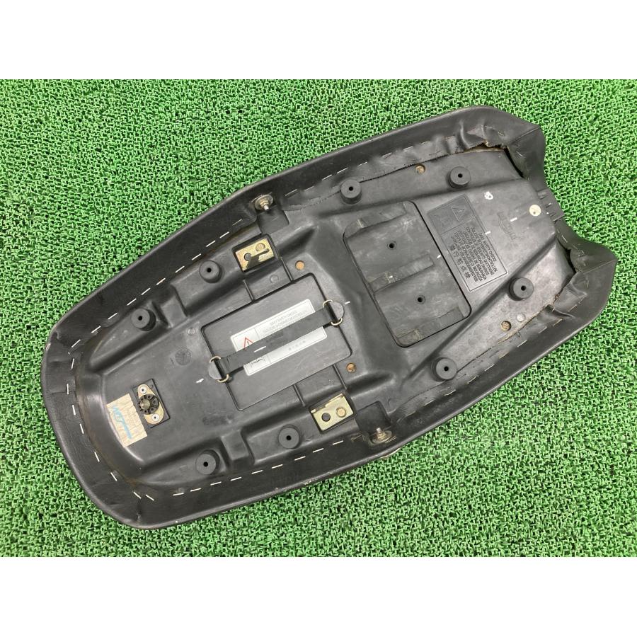 サンダーバード900 シート 4020081 トライアンフ(TRIUMPH) 純正 サンダーバード900 シート 4020081 トライアンフ(TRIUMPH) 純正