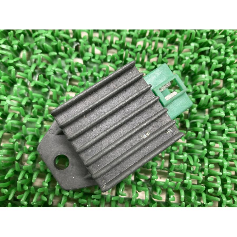 ヤマハ発動機 TW200 レギュレター ヤマハ 純正 中古 バイク 部品 SH591