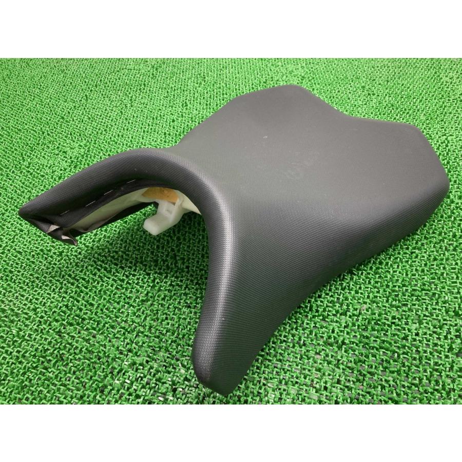 NINJA1000 フロントシート 53066-0400 カワサキ 純正 中古 バイク 部品 ZXT00L ニンジャ1000 メインシート 破れ無し 希少品 pF カワサキ（Kawasaki） NINJA1000 フロントシート 53066-0400 純正 中古