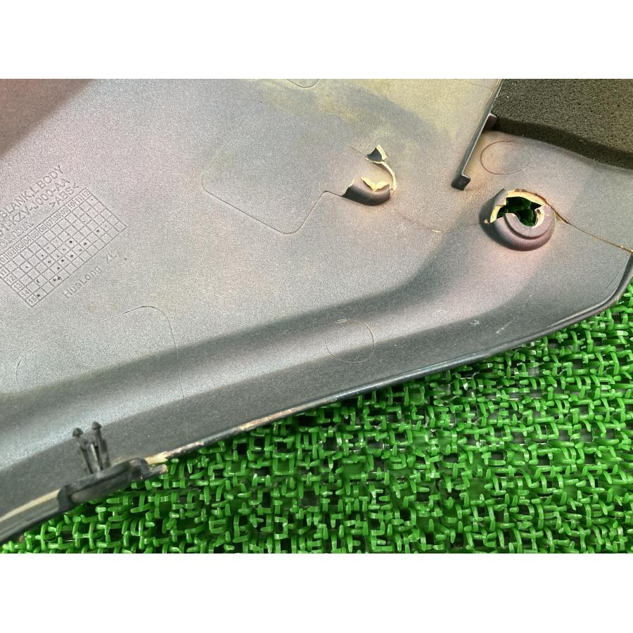 スーパーカブ110 サイドカウル 右 クリーム K76 ホンダ 純正 JA16 タイ