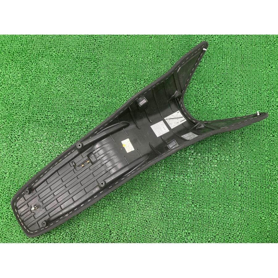 701SM シート 27007040040 ハスクバーナ 純正 中古 バイク 部品 スーパーモト 修復素材や張り替えベースに 品薄 希少品 車検 Genuine 41 701SM シート 27007040040 ハスクバーナ 純正 中古 バイク 部品