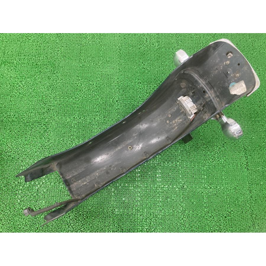 FLSTC1450 リアフェンダー 緑M ハーレー 純正 中古 FLSTCI FLSTC1450 リアフェンダー 緑M ハーレー 純正 中古 FLSTCI