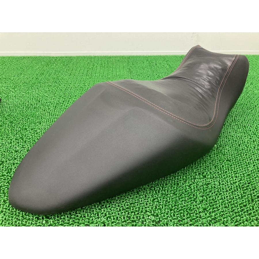 M1200 シート ドゥカティ 純正 中古 バイク 部品 モンスター アンコ盛り 破れ無し 品薄 希少品 車検 Genuine 92 M1200 シート ドゥカティ 純正 中古 バイク 部品 モンスター アンコ