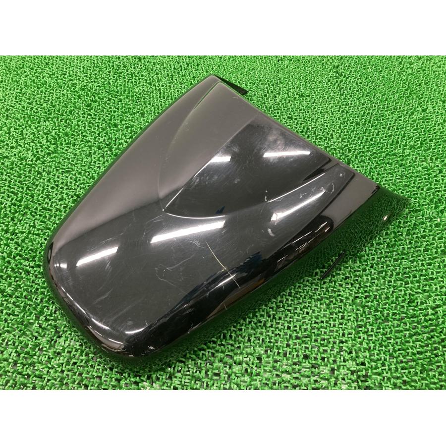 トライアンフ　シートカウル　3240058　中古品 トライアンフ シートカウル 3240058 中古品 スピードトリプル955i