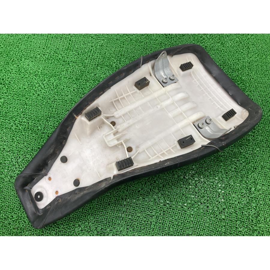 スズキ（SUZUKI） バンバン200 シート 13G 純正 中古 バイク 部品