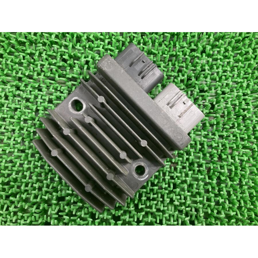 ST4S レギュレター ドゥカティ 純正 バイク 部品 レギュレーター