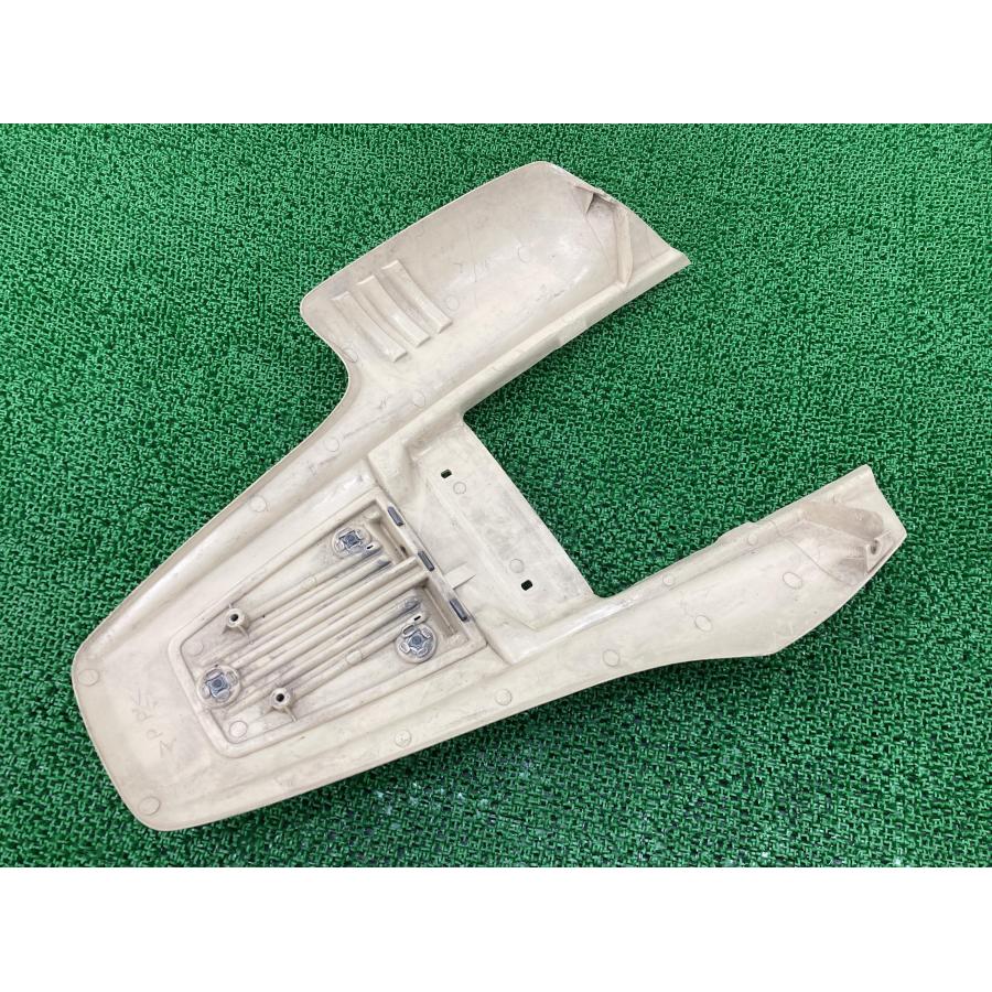 ヤマハ発動機 TW200 テールカウル ベージュ ヤマハ 純正 中古 バイク