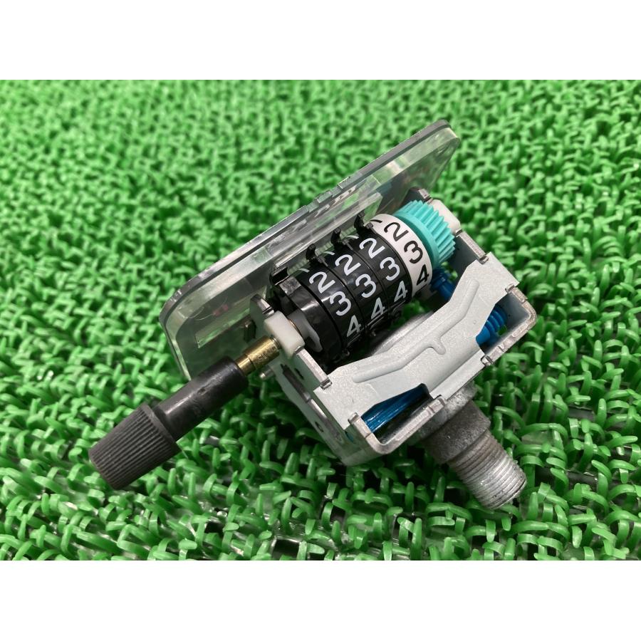 XR250R スピードメーター HP-0599-002 ホンダ 純正 バイク 部品 MD30 コンディション良好 割れ欠け無し 品薄 希少品 【中古】 26 ホンダ（HONDA） XR250R スピードメーター HP-0599-002 純正 中古