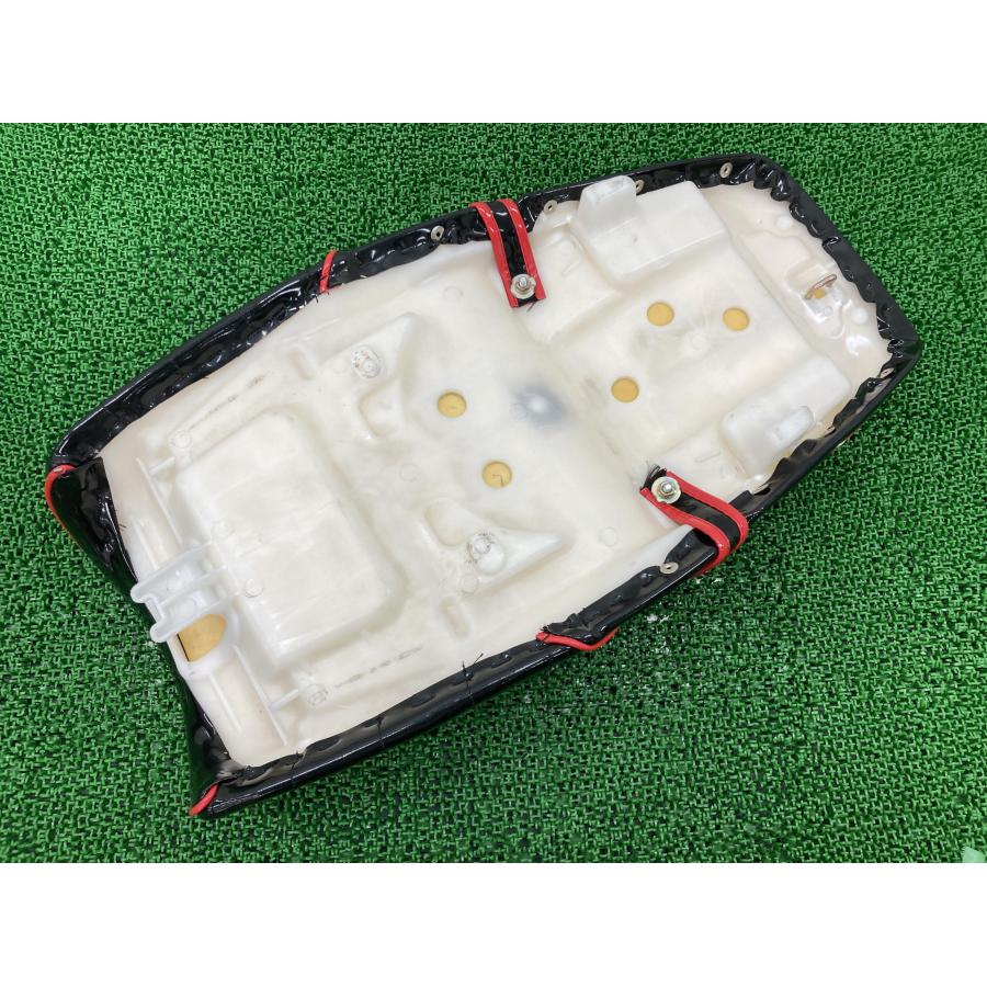 あつ　CB400SF　タックロール　アンコ抜き　ローダウン　NC39　42 CB400SF シート 社外 中古 バイク 部品 NC39 NC42 アンコ抜き 黒