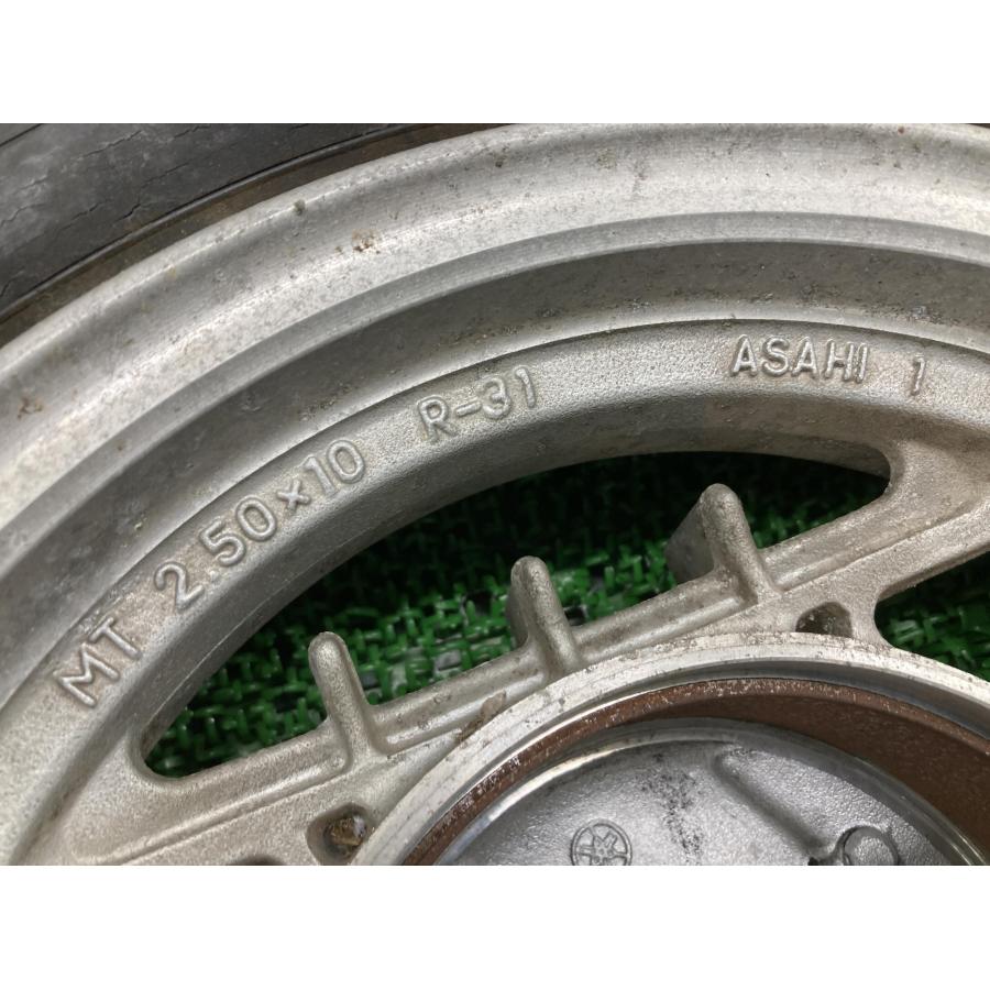 シグナス125 リアホイール ヤマハ 純正 バイク 部品 50V 2.50×10 ASAHI 当時物 曲がり無し 車検 Genuine 【中古】 92 ヤマハ発動機 シグナス125 リアホイール ヤマハ 純正 中古 バイク 部品