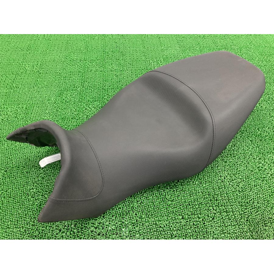 XB12X XB12XT シート N0025.1AKFYW ビューエル 純正 バイク 部品 Buell Ulysses 車検 Genuine 【中古】 27 XB12X XB12XT シート N0025.1AKFYW ビューエル 純正 中古 バイク 部品