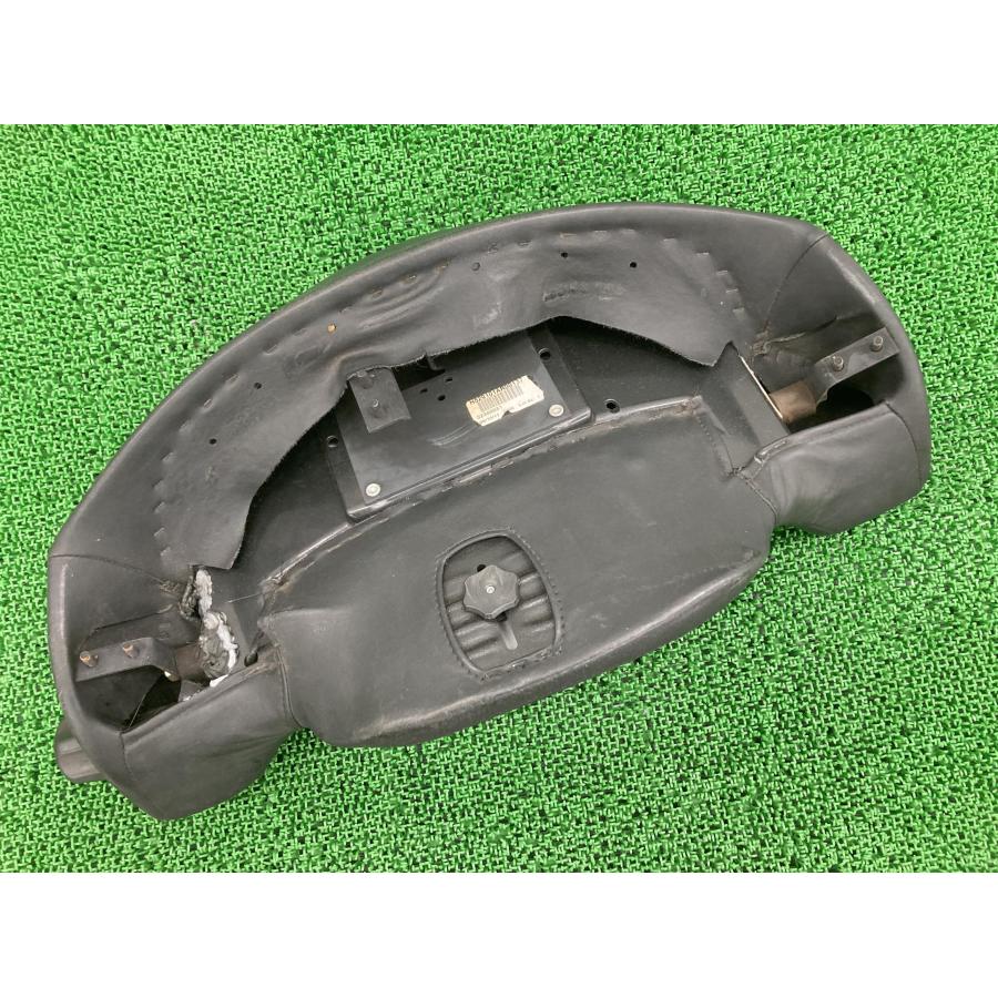 FLHTCUSE7 バックレスト 52300031 ハーレー 純正 中古 バイク 部品
