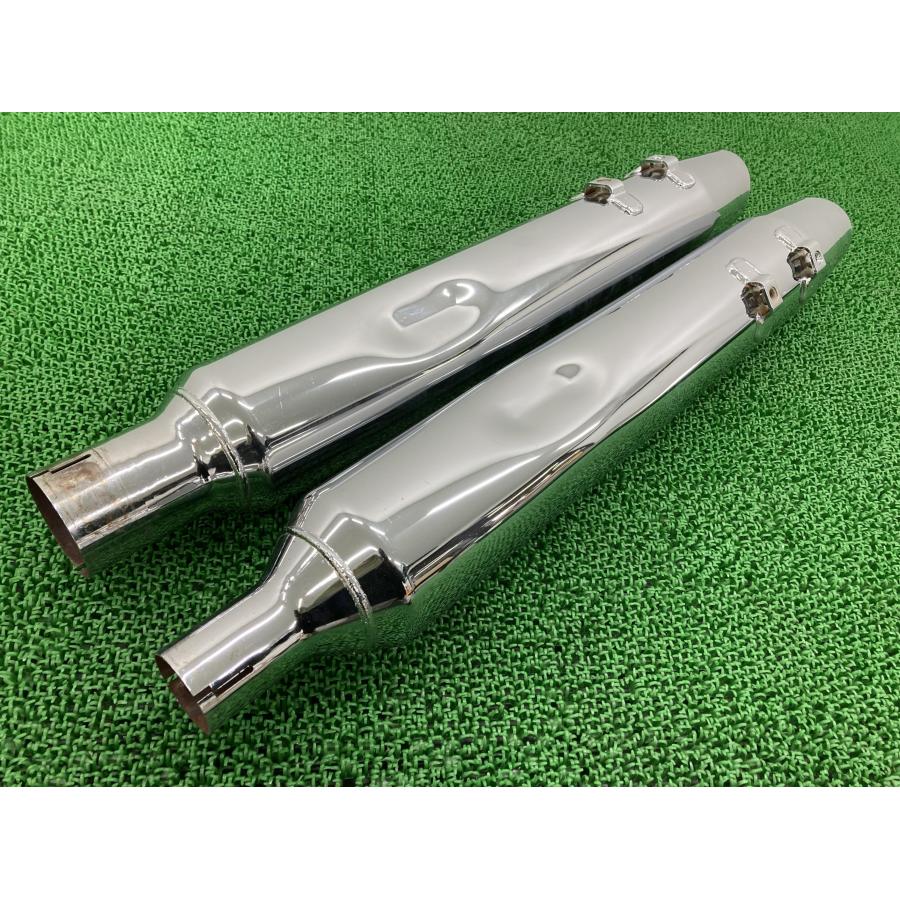 FLHR1750 サイレンサーマフラー 左右 64900239/64900240 ハーレー 純正 64900239 64900240 ツーリング ロードキング 品薄 【中古】 96 FLHR1750 サイレンサーマフラー 左右 64900239/64900240 ハーレー 純正