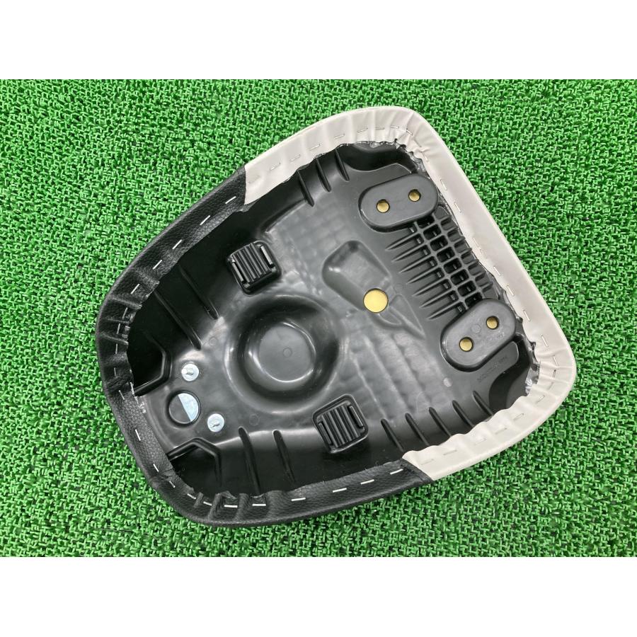 ホンダ（HONDA） スーパーカブ50 シート 純正 中古 バイク 部品 AA04