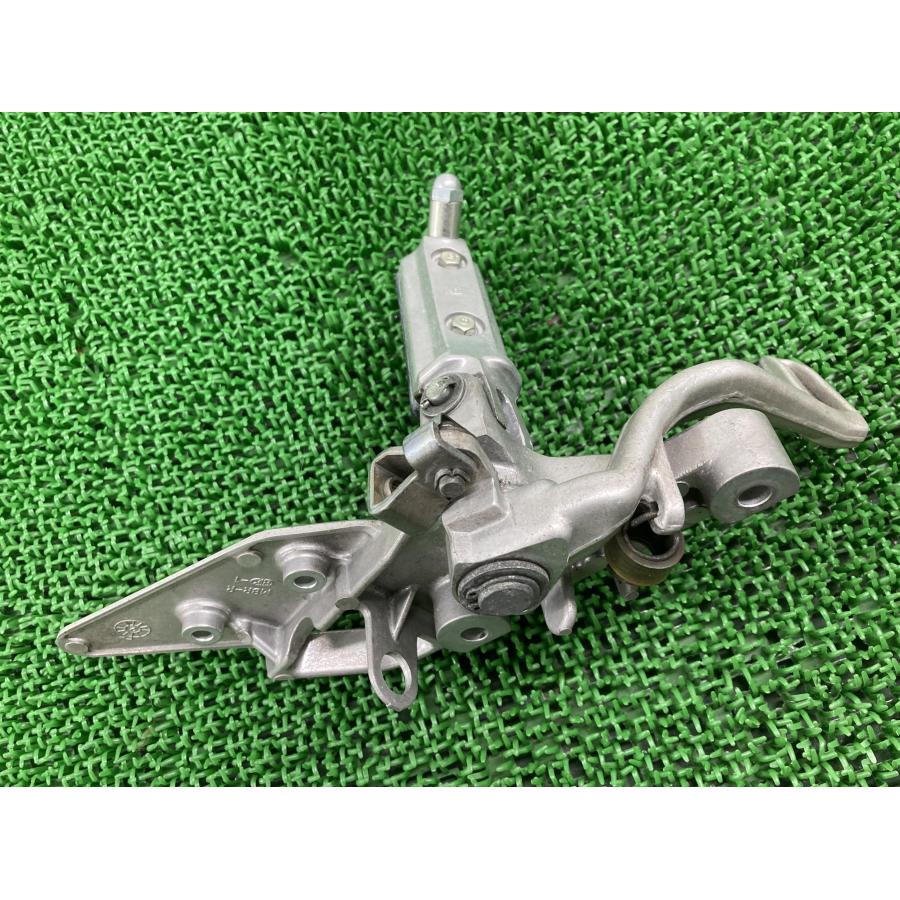 CB1300SF ステップ 右 MBR ホンダ 純正 中古 バイク 部品 SC54 ブレーキペダル ペグ 曲がり無し 品薄 車検 Genuine 75_2