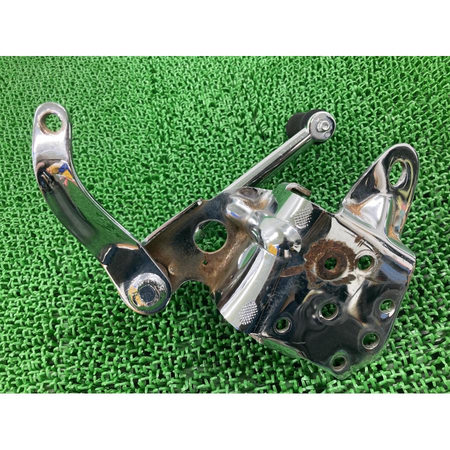 FLSTC ステップ 左 ハーレー 純正 バイク 部品 ソフテイル 87-99年 メッキホルダー シフトペダル ブラケット 車検 Genuine 【中古】 36 FLSTC ステップ 左 ハーレー 純正 中古 バイク 部品 ソフテイル 87-99