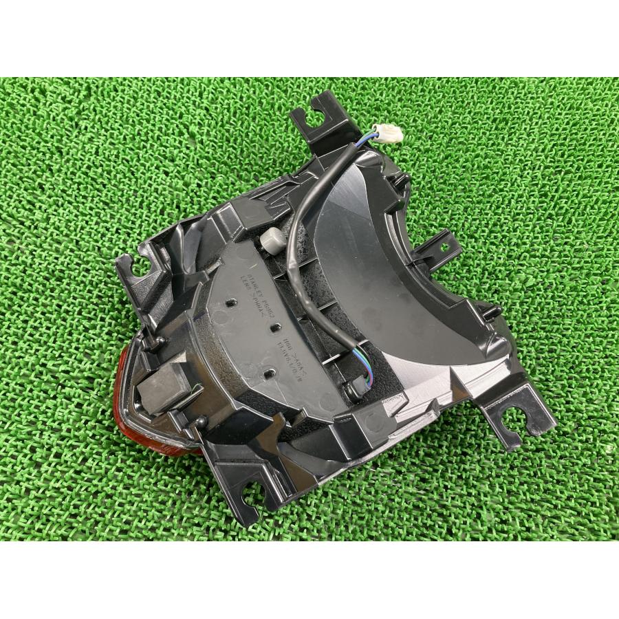スズキ（SUZUKI） ブルバードM109R テールランプ P5952 純正 中古
