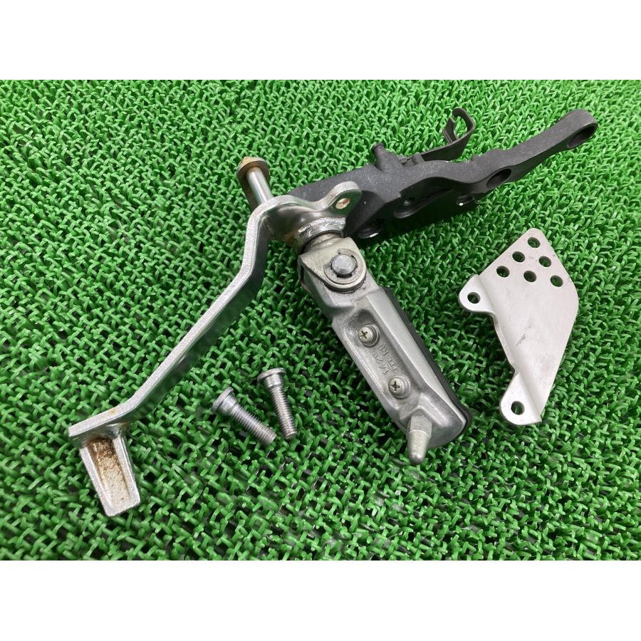 カワサキ（Kawasaki） ZRX1200ダエグ ステップ 右 35011-1820 純正