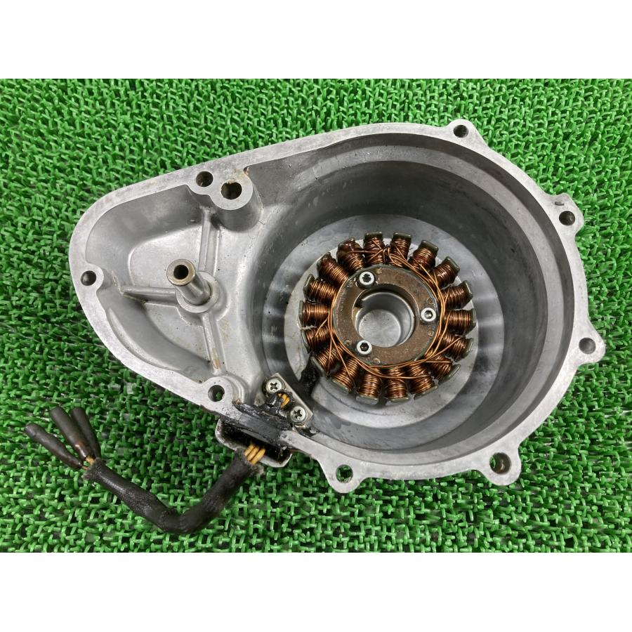 カワサキ（Kawasaki） Z750FX エンジンカバー 純正 中古 バイク 部品