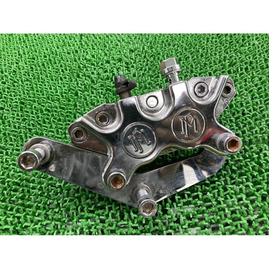 パフォーマンスマシン製ソフテイル フロントブレーキキャリパー 0052