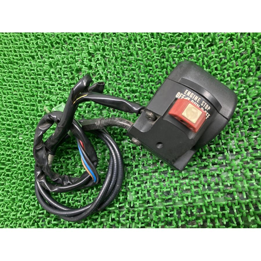 Z750GP ハンドルスイッチ 右 カワサキ 純正 バイク 部品 KZ750E 当時物 割れ欠け無し 品薄 希少品 車検 Genuine 【中古】 28 カワサキ（Kawasaki） Z750GP ハンドルスイッチ 右 純正 中古 バイク