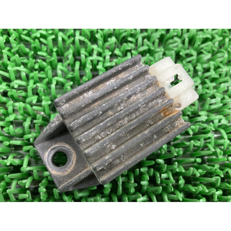 ホンダ（HONDA） CD50ベンリィ レギュレター 純正 中古 バイク 部品 6V