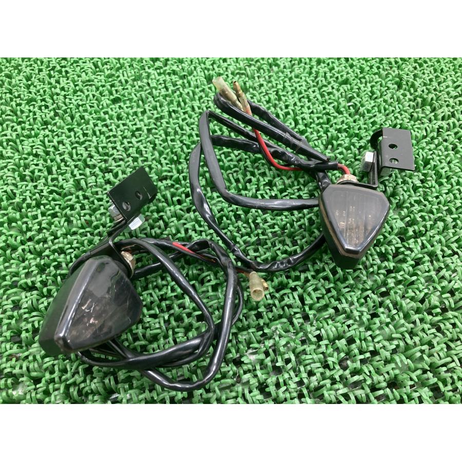 CBR250RR 純正左ウィンカー　破損品 CBR250RR 17～ ホンダ純正部品 ブロックNo.F-35 ウインカー ページ98