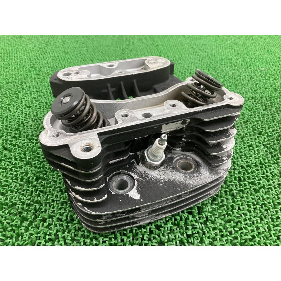 FXSTC1340 シリンダーヘッド 後 16720-84B ハーレー 純正 バイク 部品 リア エボ ソフテイルカスタム ペイント素材に 【中古】 67 FXSTC1340 シリンダーヘッド 後 16720-84B ハーレー 純正 中古 バイク