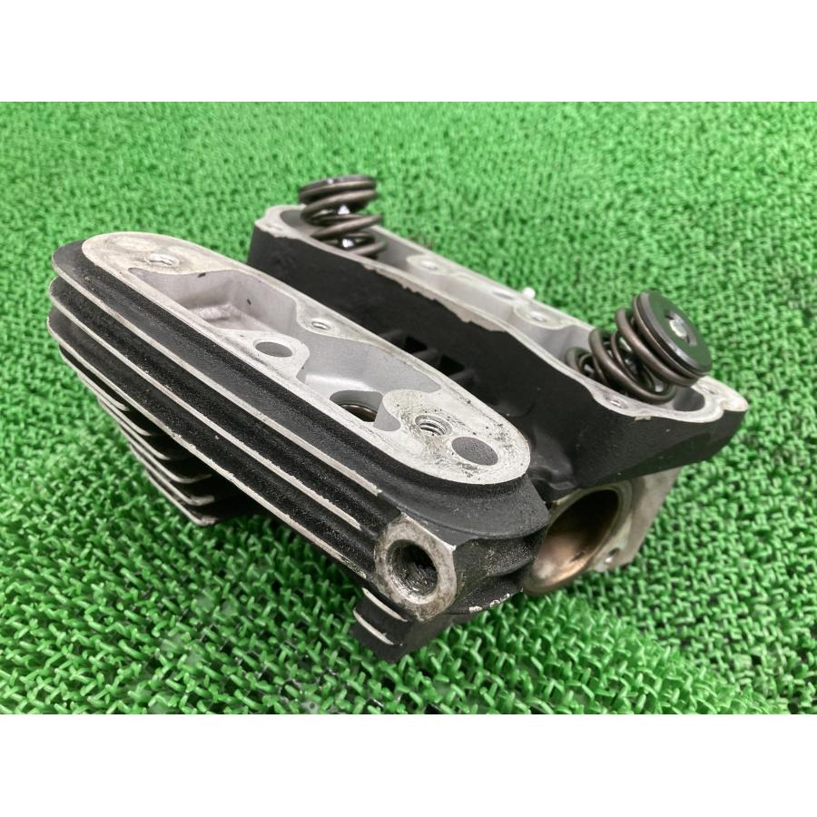 FXSTC1340 シリンダーヘッド 後 16720-84B ハーレー 純正 中古 バイク
