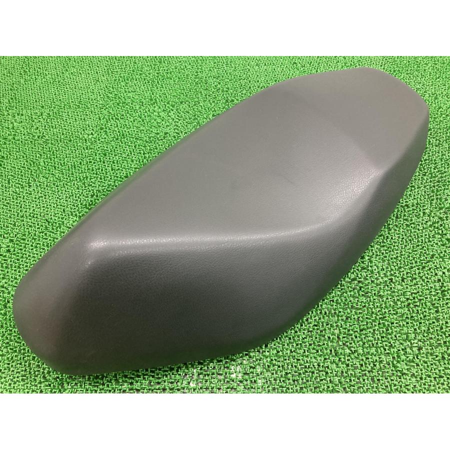 アドレスV125S シート 04J2 スズキ 純正 バイク 部品 CF4MA 極上品 ハイクオリティ 破れ無し 希少品 車検 Genuine 【中古】 8 スズキ（SUZUKI） アドレスV125S シート 04J2 純正 中古 バイク 部品