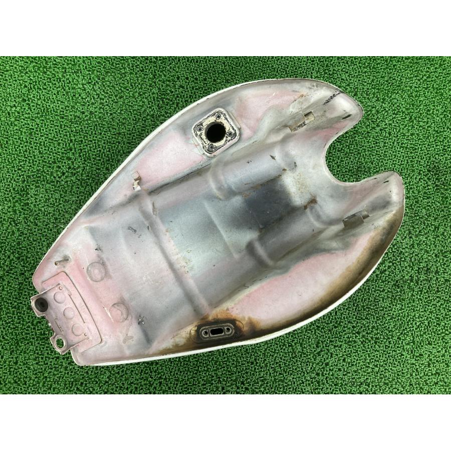 カワサキ ゼファー400 タンク 純正 中古 バイク 部品 ZR400C カワサキ ゼファー400 タンク 純正 中古 バイク 部品 ZR400C