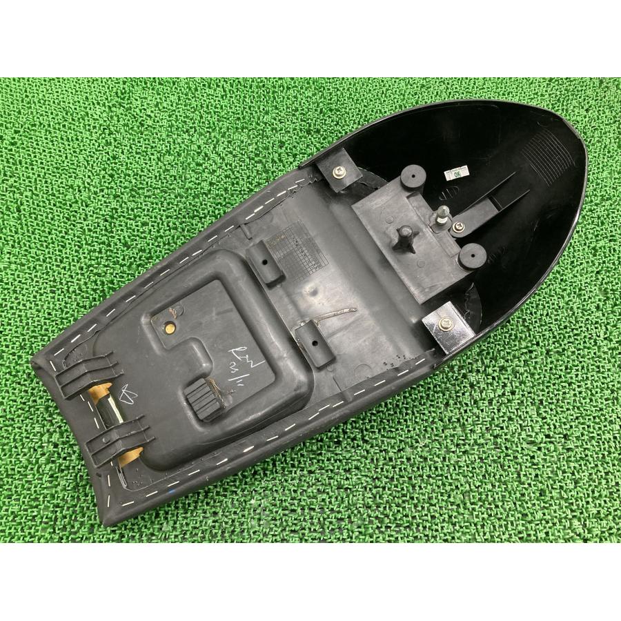 コンチネンタルGT シート ME3CLEET5EK001*** ロイヤルエンフィールド