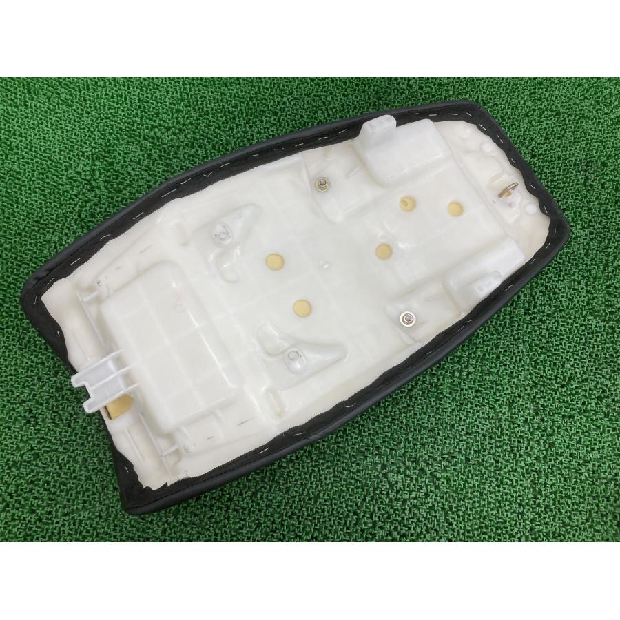 CB400SF シート 社外 バイク 部品 NC39 NC42 ノーマルタイプ 破れ無し 品薄 希少品 【中古】 46 CB400SF シート 社外 中古 バイク 部品 NC39 NC42 ノーマルタイプ 破れ