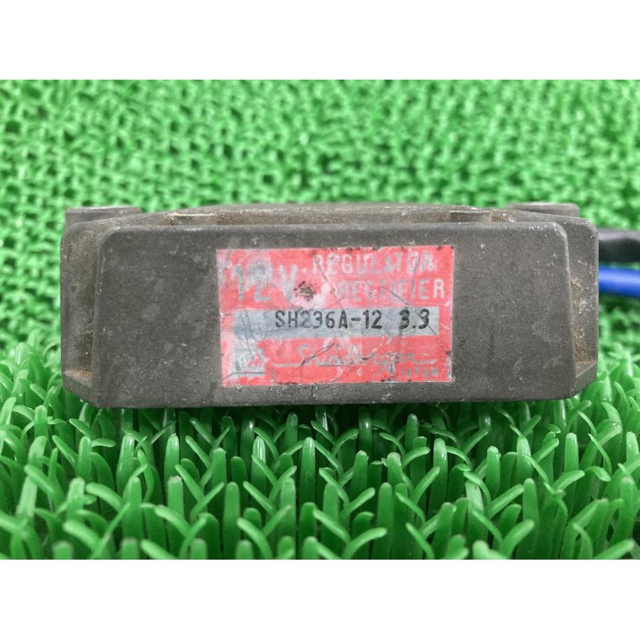 ホンダ（HONDA） CBX400F レギュレター 純正 中古 バイク 部品 NC07