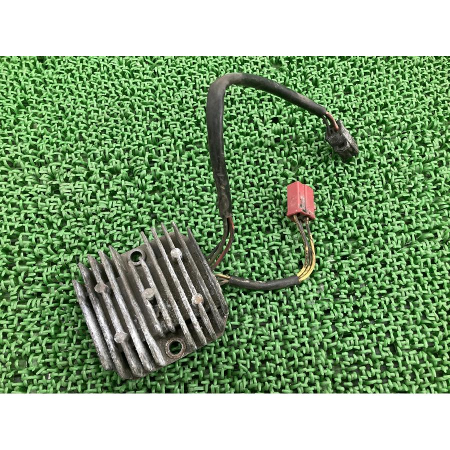 ホンダ（HONDA） GB250クラブマン レギュレター 純正 中古 バイク 部品