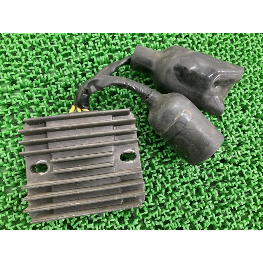ホンダ（HONDA） CBR1000RR レギュレター 純正 中古 バイク 部品 SC57