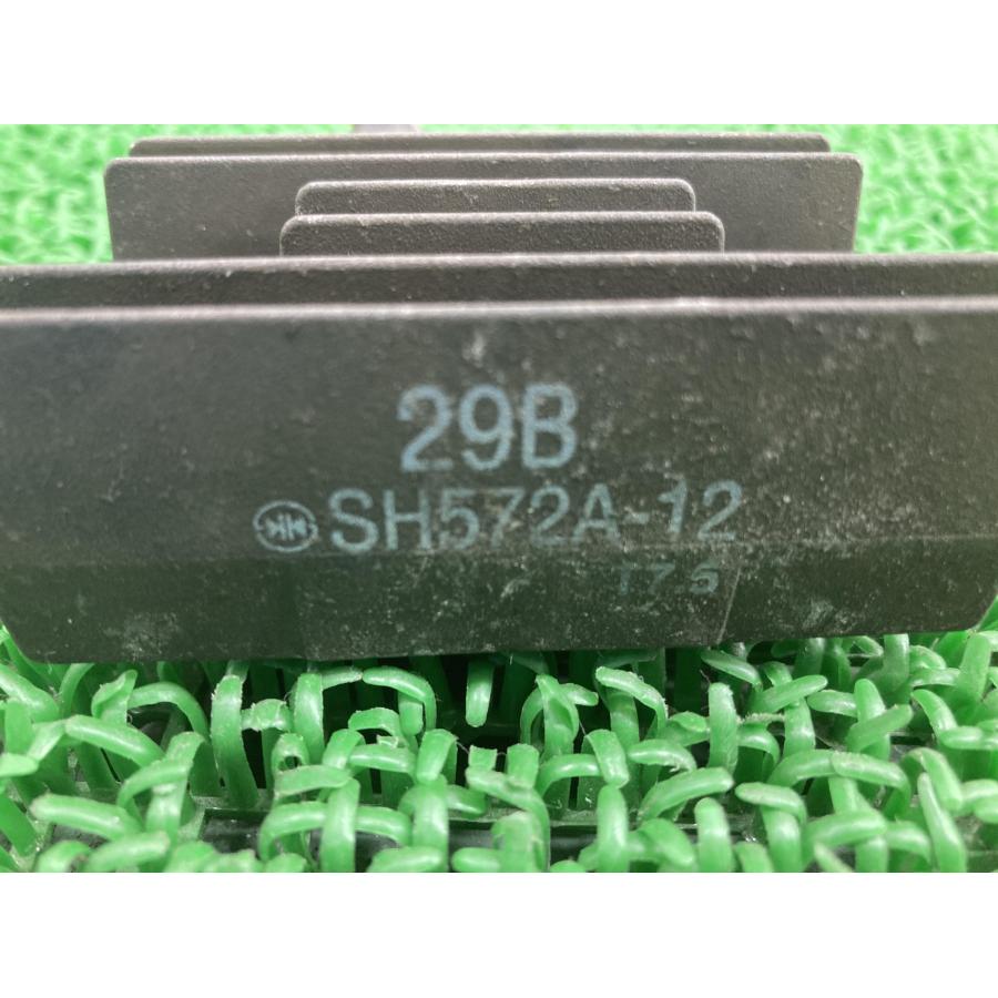 スズキ（SUZUKI） ボルティー レギュレター 純正 中古 バイク 部品