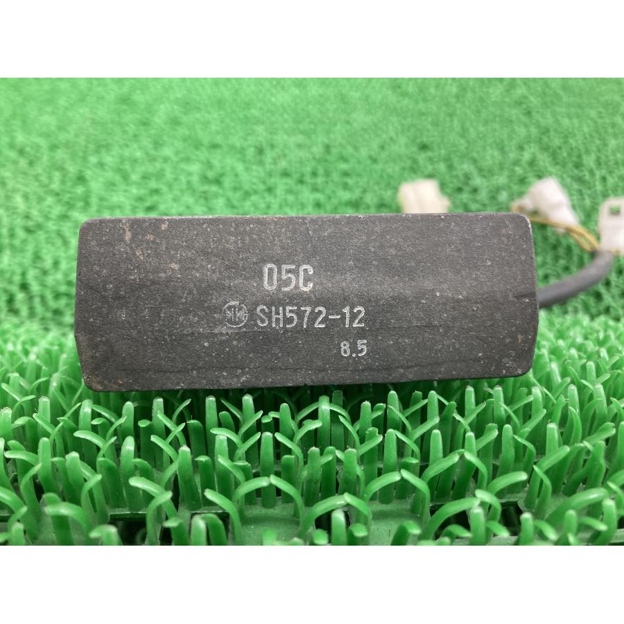 スズキ（SUZUKI） GSX-R250 レギュレター 純正 中古 バイク 部品 GJ72A