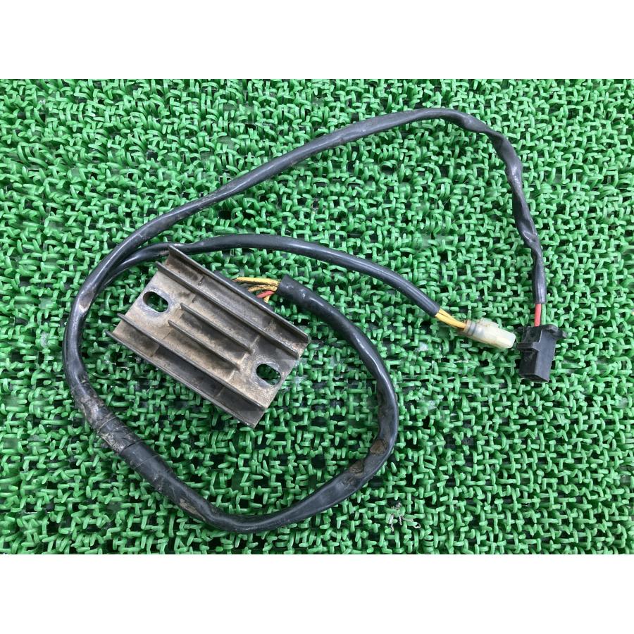 CRM250AR レギュレター ホンダ 純正 バイク 部品 MD32 レギュレーター レクチファイア 機能的問題なし 品薄 車検 Genuine 【中古】 69 ホンダ（HONDA） CRM250AR レギュレター 純正 中古 バイク 部品 MD32