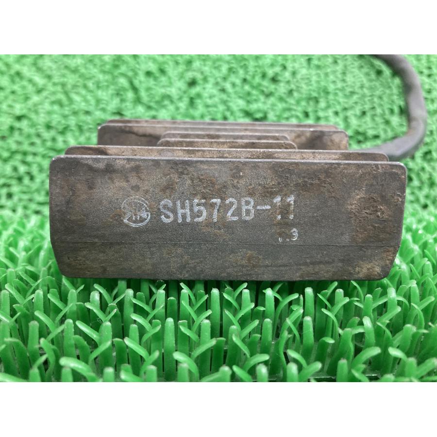 ホンダ（HONDA） CRM250AR レギュレター 純正 中古 バイク 部品 MD32