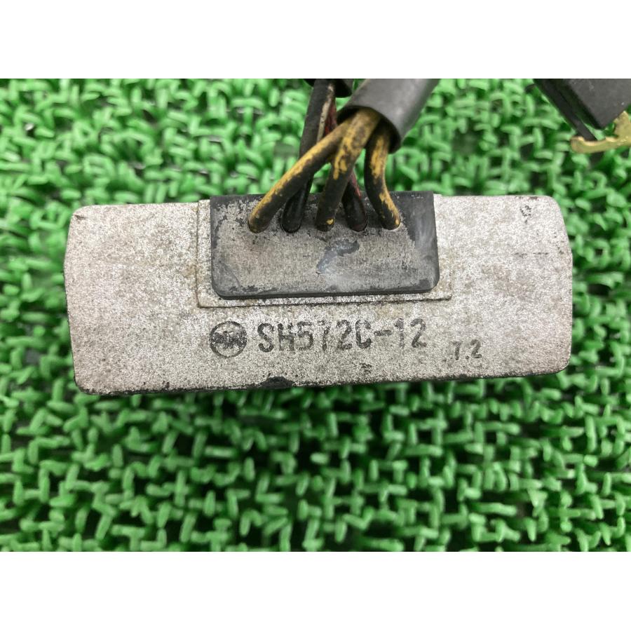 スズキ（SUZUKI） GSX250Sカタナ レギュレター 純正 中古 バイク 部品