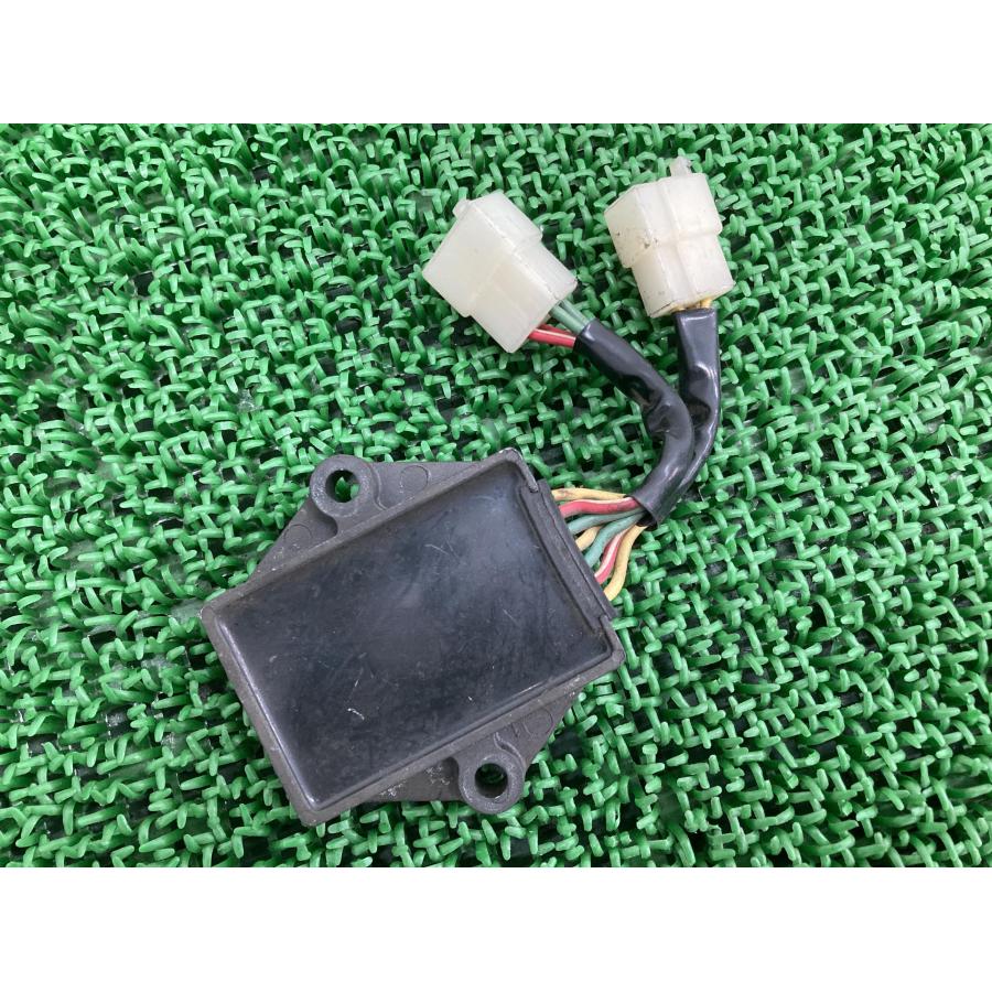 ホンダ（HONDA） VTZ250 レギュレター 純正 中古 バイク 部品 MC15