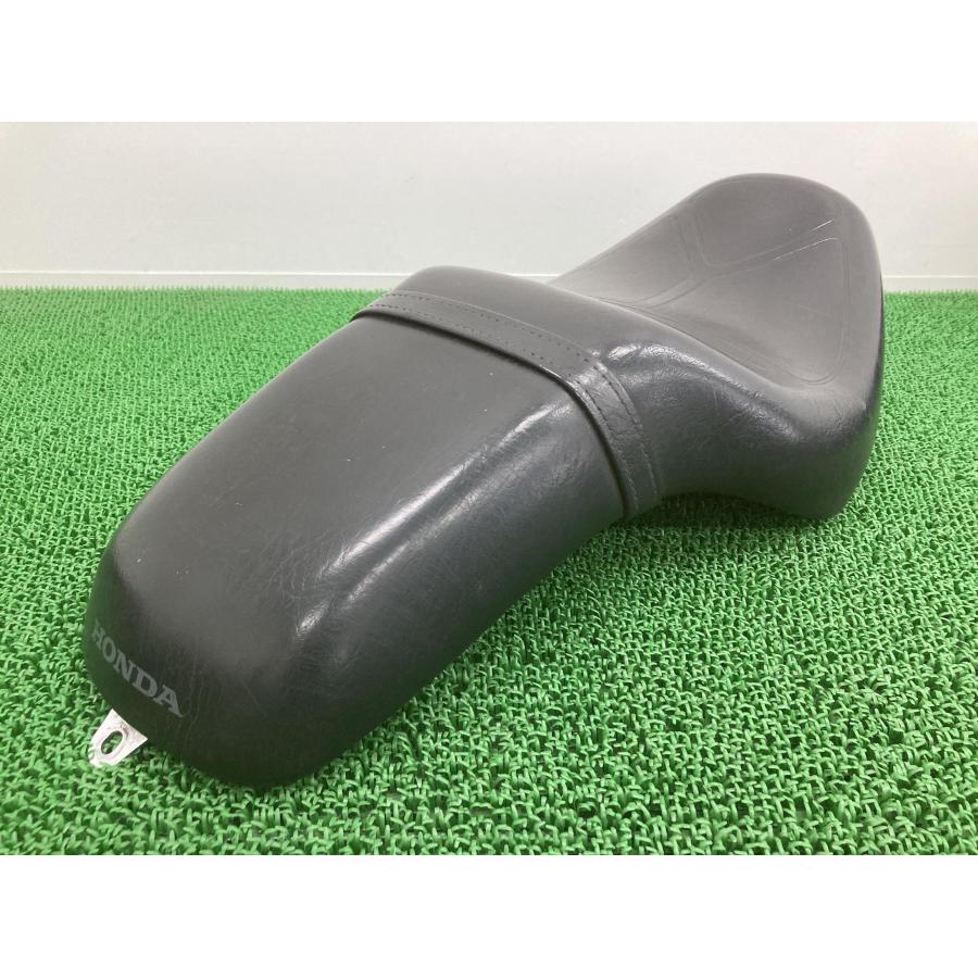 ホンダ Vツインマグナ250 シート KCRK 純正 中古 バイク 部品 ホンダ Vツインマグナ250 シート KCRK 純正 中古 バイク 部品