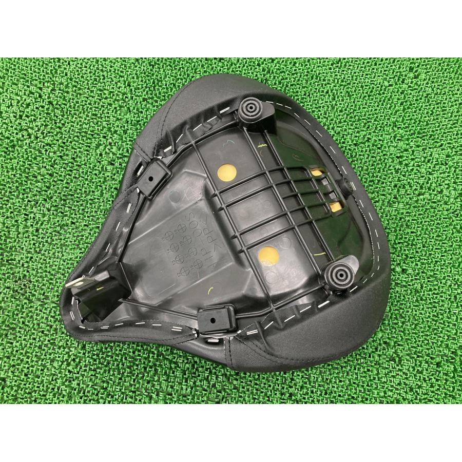 ヤマハ発動機 ボルト シート 1TP ヤマハ 純正 中古 バイク 部品 VN04J