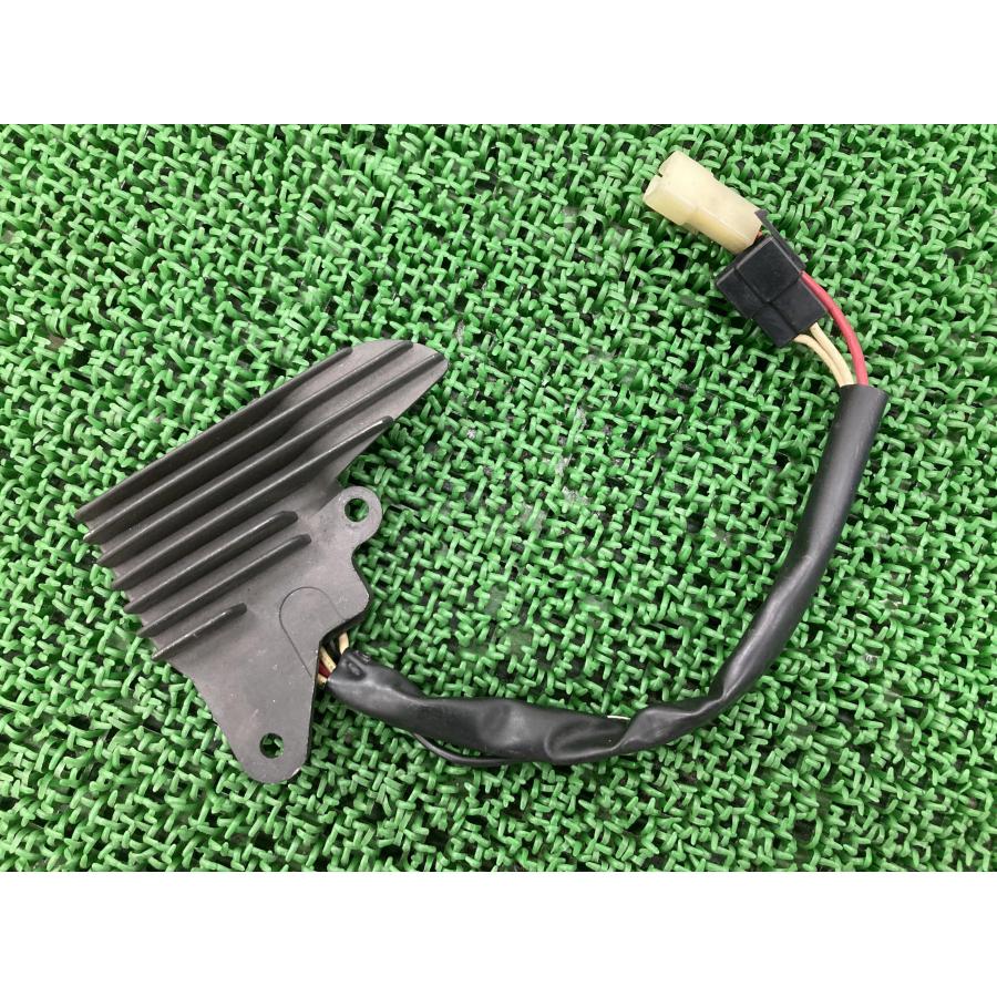 XV1100ビラーゴ レギュレター ヤマハ 純正 XV750ビラーゴ レギュレーター レクチファイアー 機能的問題なし 品薄 【中古】 58 ヤマハ発動機 XV1100ビラーゴ レギュレター ヤマハ 純正 中古 バイク