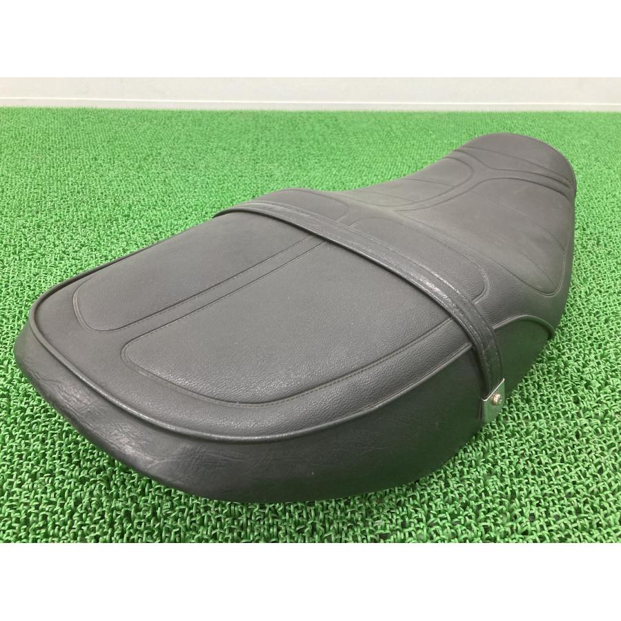 カワサキ ゼファー1100 シート 1667 純正 中古 バイク 部品 カワサキ ゼファー1100 シート 1667 純正 中古 バイク 部品