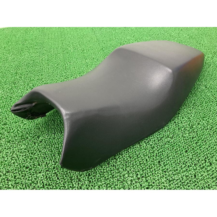 ST2 シート 595.1.034.1A ドゥカティ 純正 バイク 部品 1999年式外し ST4 修復素材やカスタム素材に 品薄 車検 Genuine 【中古】 18 ST2 シート 595.1.034.1A ドゥカティ 純正 中古 バイク 部品 1999年式