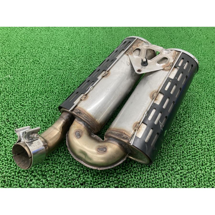 1100S サイレンサーマフラー 1341035  純正 バイク 部品 コケキズ無し 品薄 希少品 車検 Genuine 【中古】 83 1100S サイレンサーマフラー 1341035 BMW 純正 中古 バイク 部品